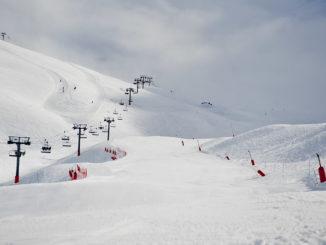 Tiefschnee oder Piste: Lifte im Skigroßraum Tourmalet bei Barèges. Foto: Hilke Maunder