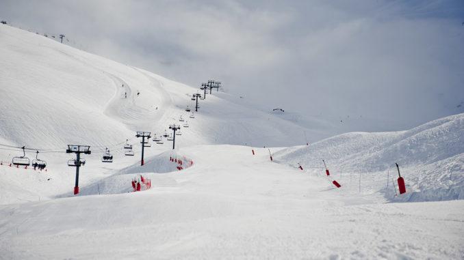 Tiefschnee oder Piste: Lifte im Skigroßraum Tourmalet bei Barèges. Foto: Hilke Maunder