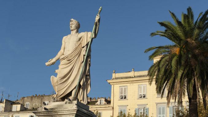 Keine der Villes Impériales: Bastia: Napoleon als römischer Imperator - das Kaiser-Denkmal