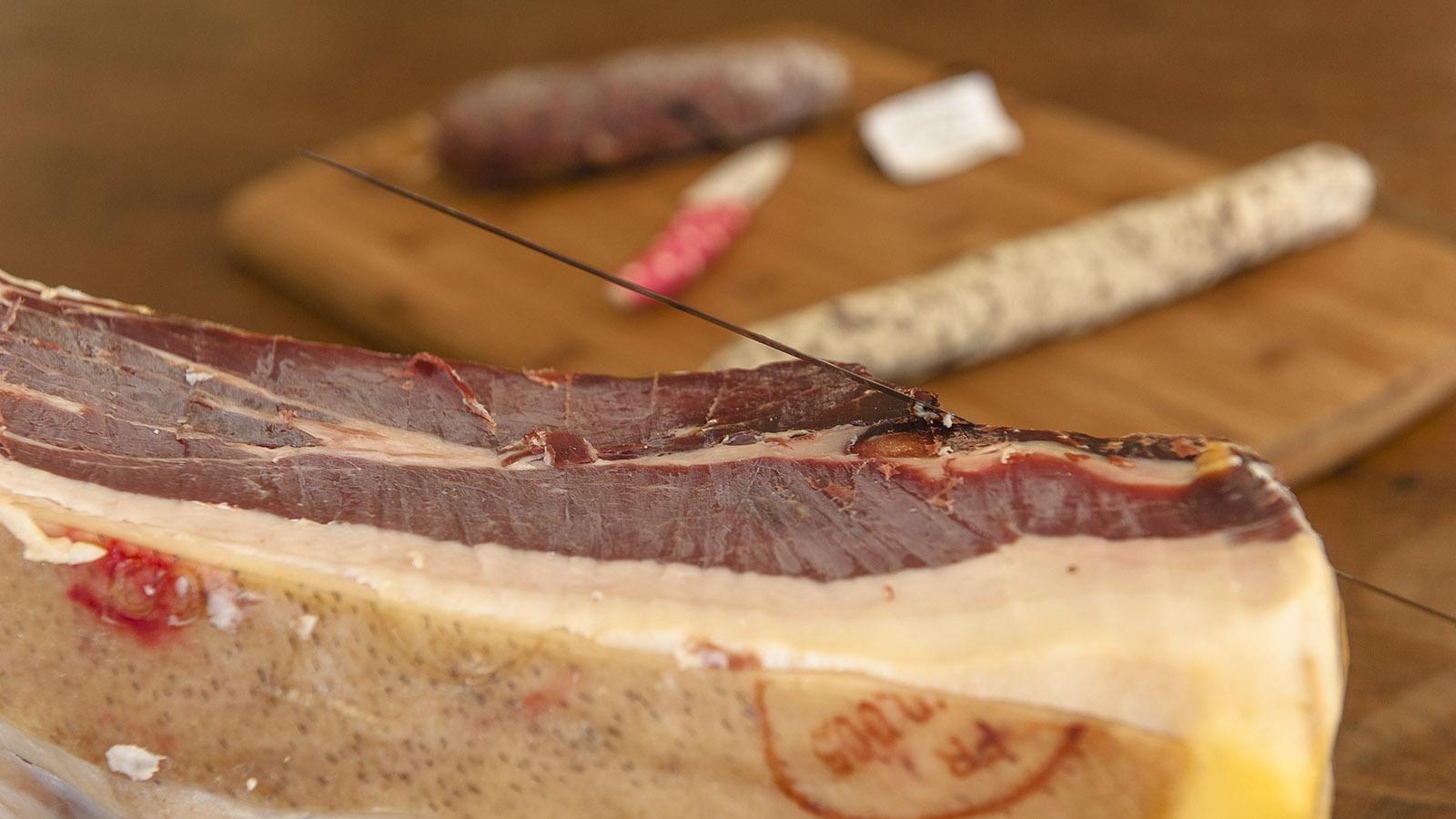 Domaine Rey: Köstlich, der Schinken des Porc de Bigorre. Foto: Hilke Maunder