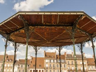 Autun: Musikpavillon auf dem Place du Champs de Mars. Foto: Hilke Maunder