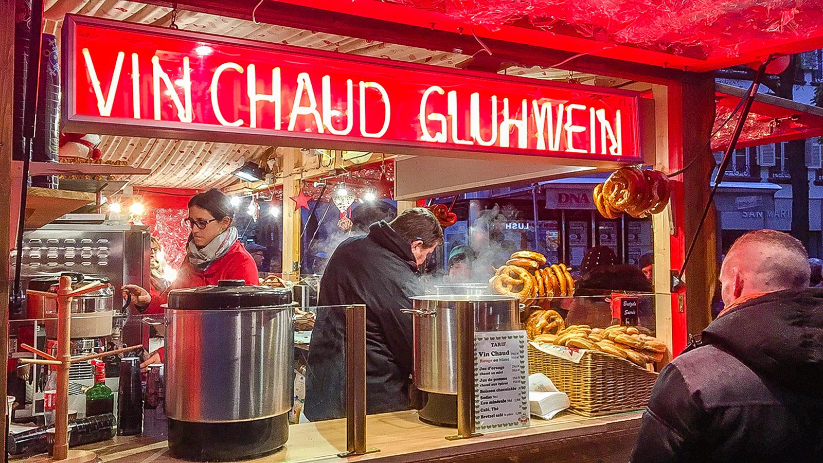 Weihnachtsmärkte: ohne Glühwein auch im Elsass undenkbar. Foto: Hilke Maunder