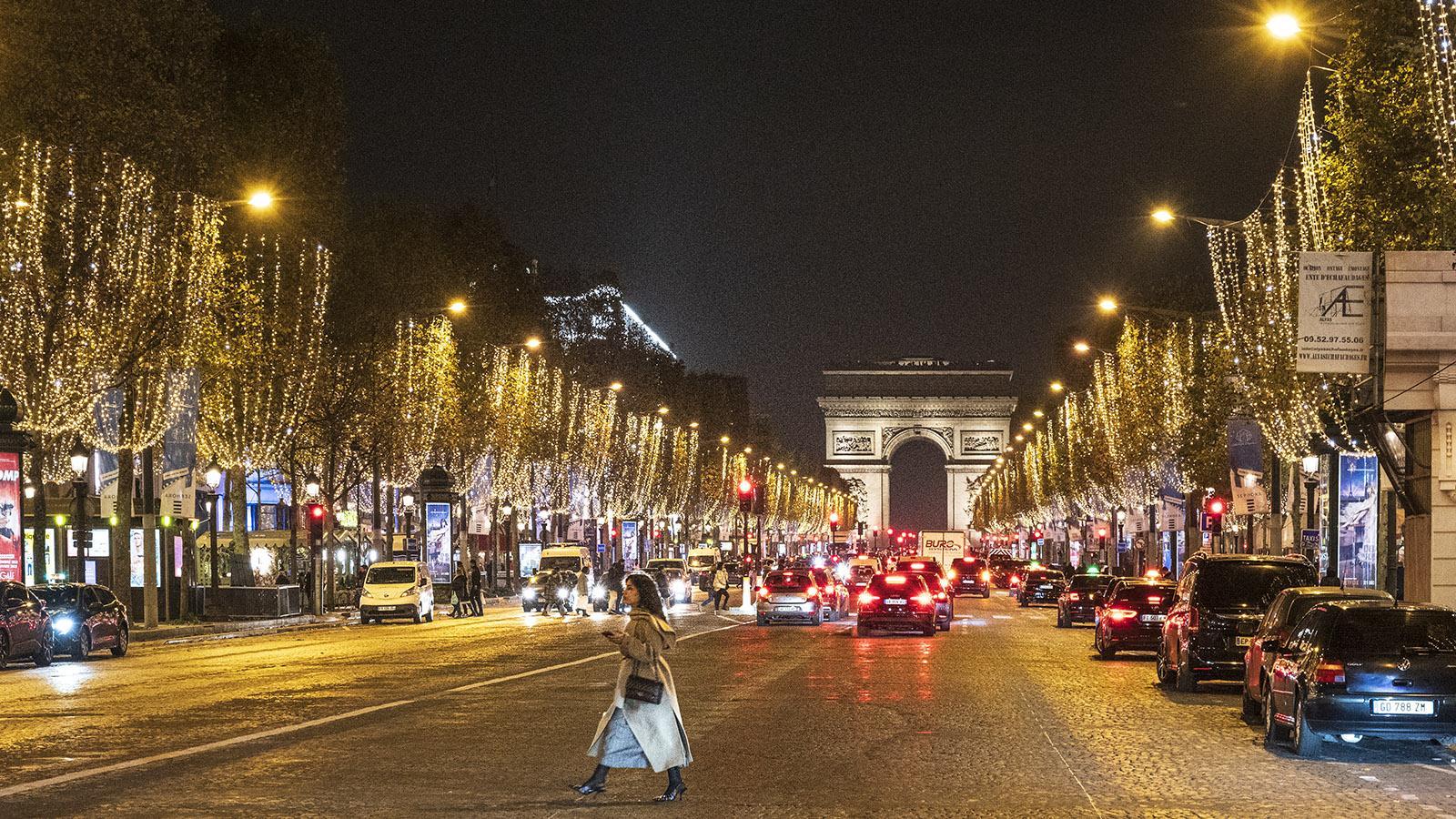 Die Champs-Élysées mit Weihnachtsbeleuchtung, Foto: Hilke Maunder