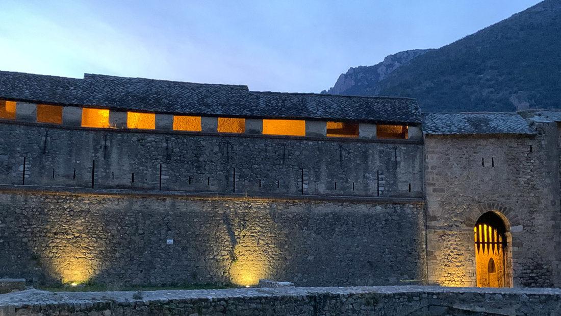 Villefranche-de-Conflent: Die Wehrmauer wird nachts beleuchtet. Fotos: Hilke Maunder