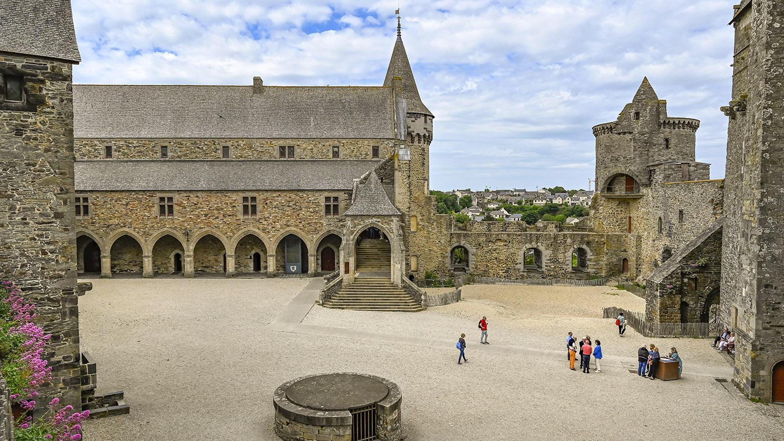 Der Innenhof der Burg von Vitré. Foto: Hilke Maunder