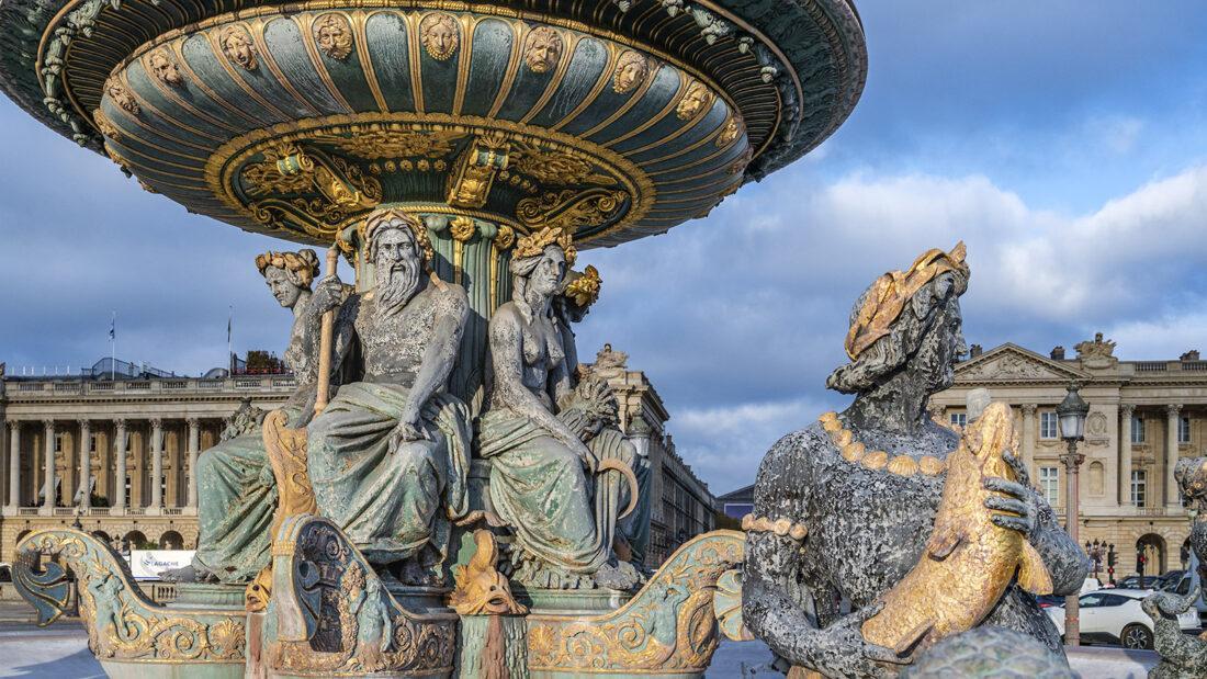 Die Fontaine des Mers dern Place de la Concorde mit Skulpturen, die das Fischen von Muscheln symbolisieren. Foto: Hilke Maunder