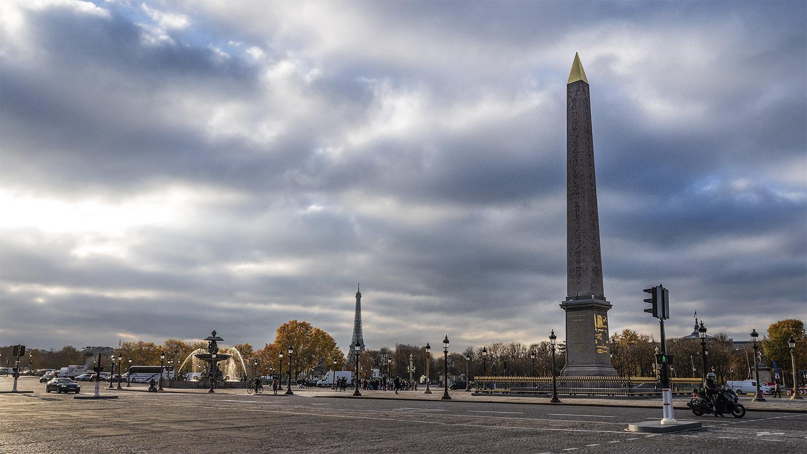 Von der <em>Place de la Concorde</em> könnt ihr auch den Eiffelturm sehen. Foto: Hilke Maunder