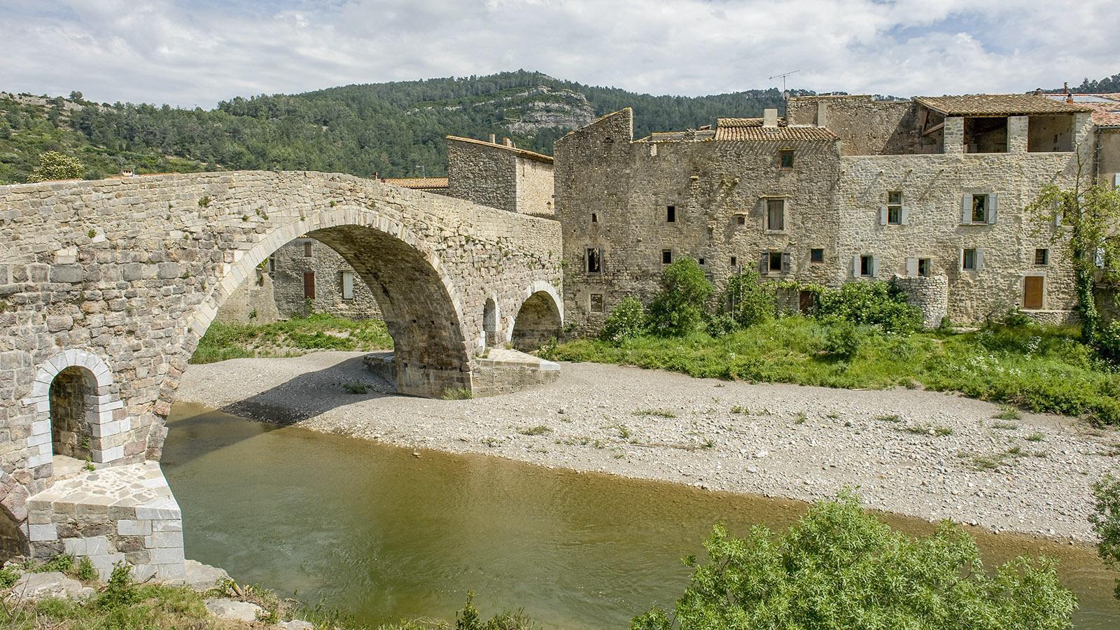 Die römische Brücke von Lagrasse. Foto: Hilke Maunder
