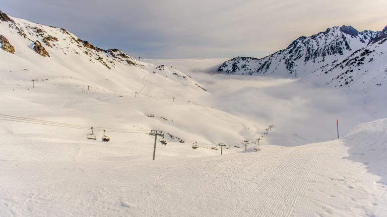 Die Pyrenäen: Skizirkus in XXL