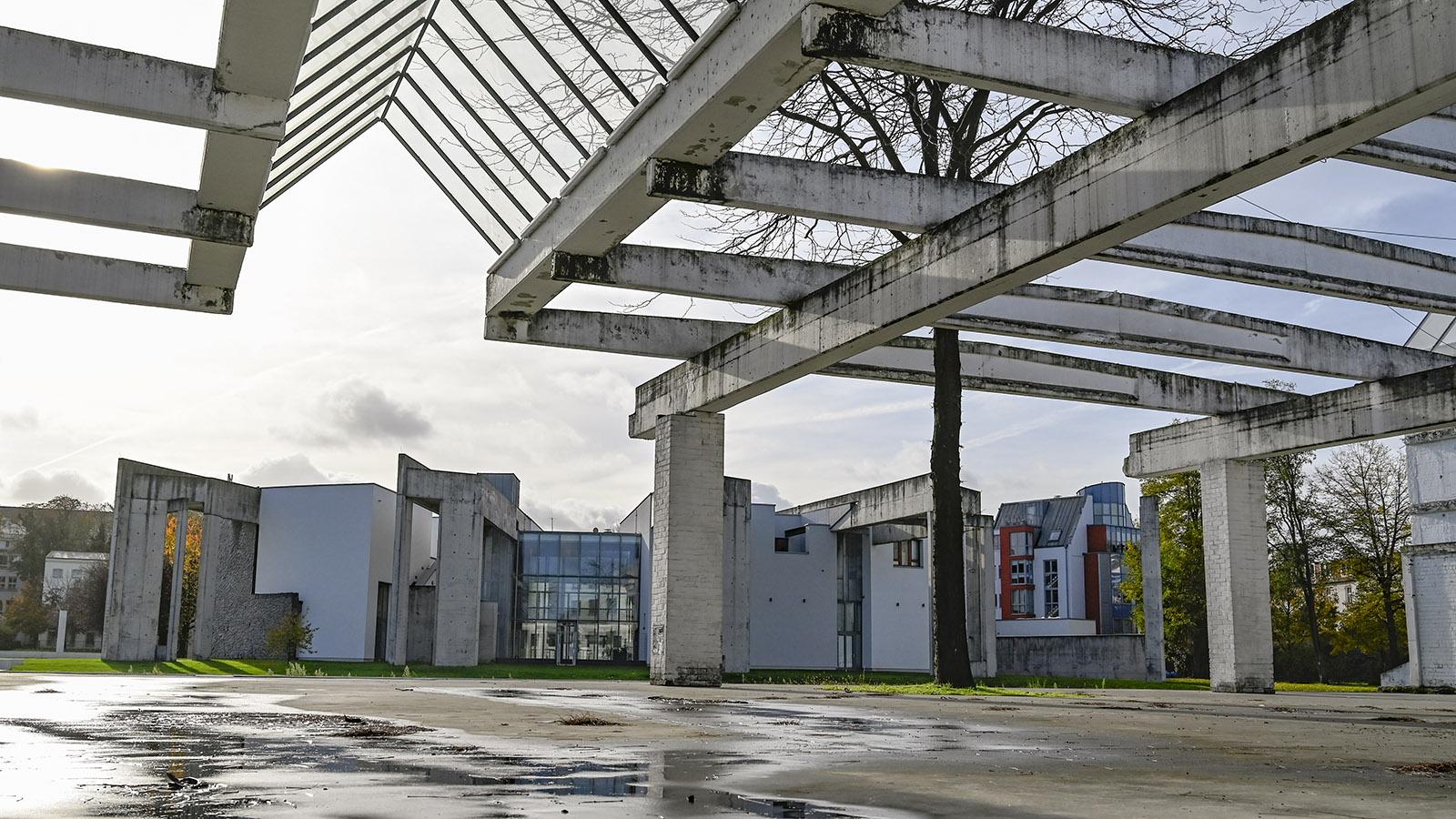 Duisburg: Der Garten der Erinnerung bewahrt altes Industrieerbe und integriert es. Foto: Hilke Maunder