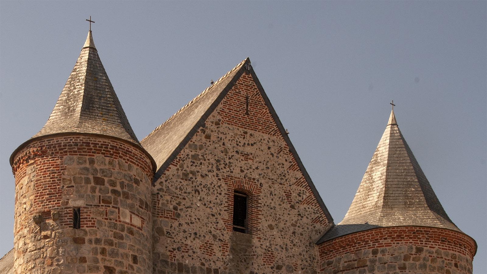 Detail der Türe der Wehrkirche von La Bouteille. Foto: Hilke Maunder