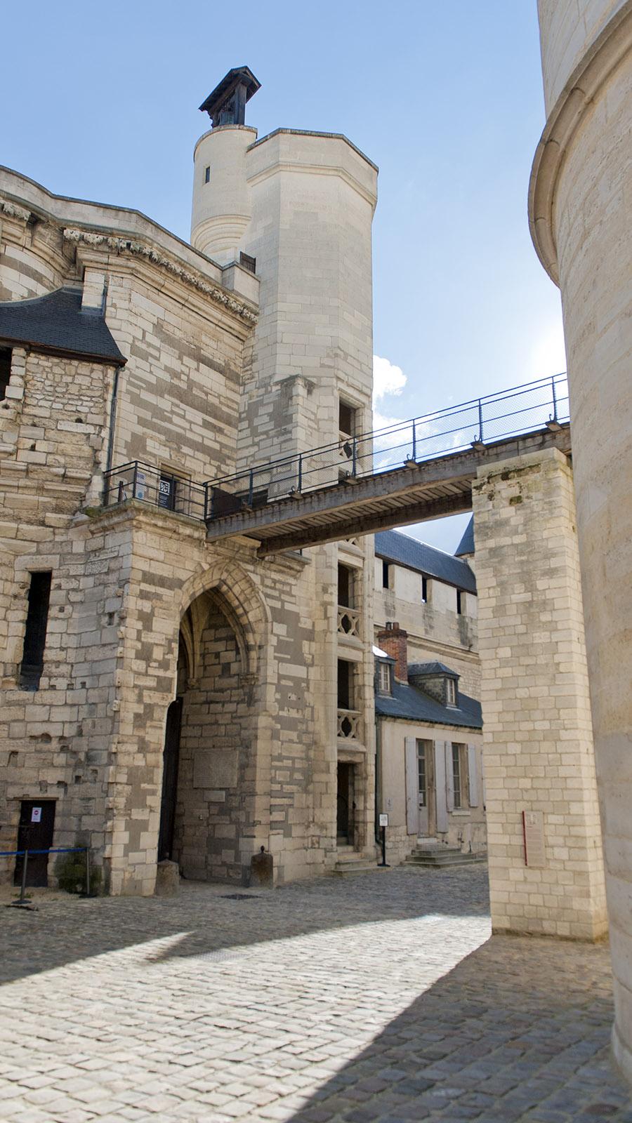 Der Donjon des Château de Vincennes. Foto: Hilke Maunder