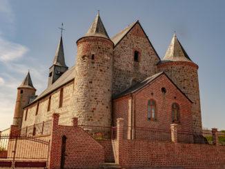 Die Wehrkirche von La Bouteille. Foto: Hilke Maunder