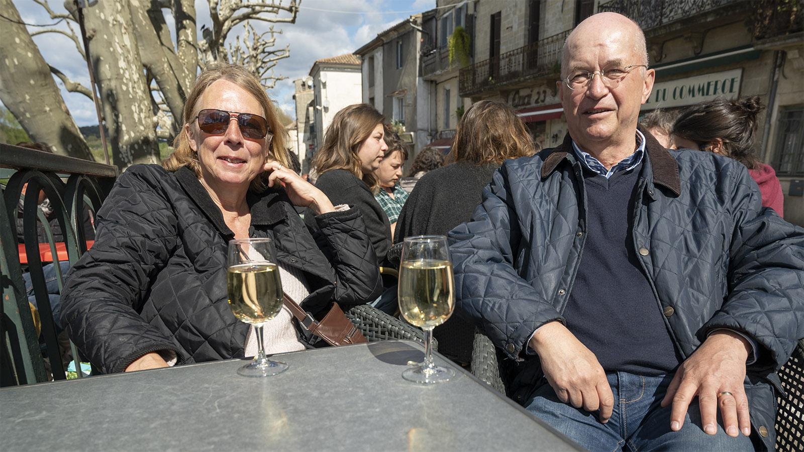 Gehört zu jedem Marktbummel in Sommières: die kleine Pause in einem der vielen Terrassencafés. Foto: Hilke Maunder