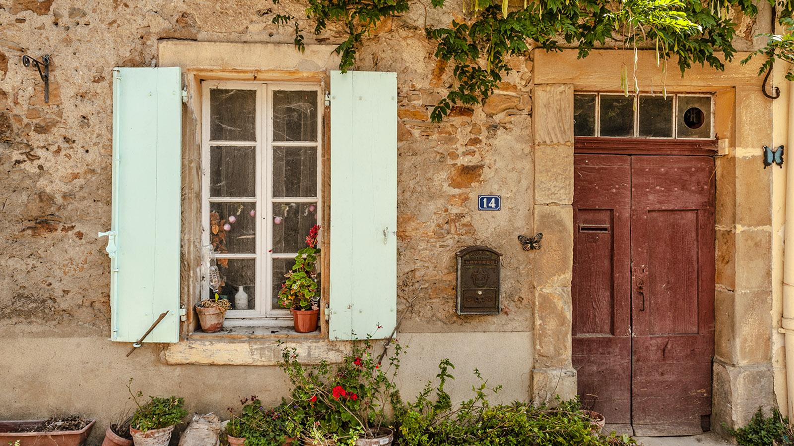 Rennes-les-Bains: Fassaden im alten Ortskern. Foto: Hilke Maunder