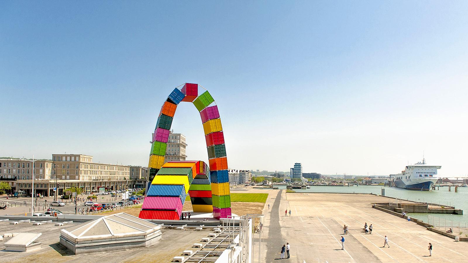 Vincent Ganivet schuf für Le Havre eine "Catene de Containers", ein Bogen aus Containern. Foto: Hilke Maunder