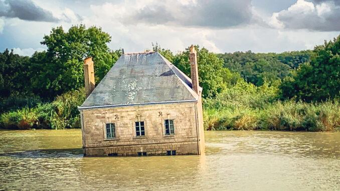 Kunst im Fluss: la maison dans la Loire bei Couëron. Foto: Hilke Maunder