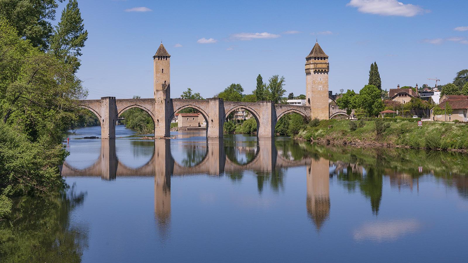 Welterbe: der <em>Pont Valentré</em> von Cahors. Foto: Hilke Maunder
