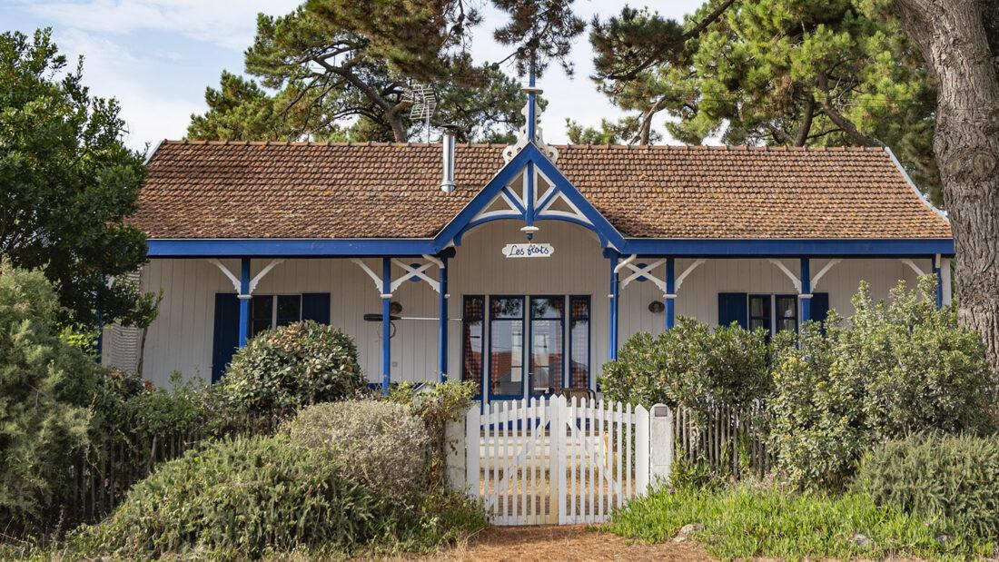 Umgeben von Seekiefern: ein Ferienhaus am Cap Ferret. Foto: Hilke 