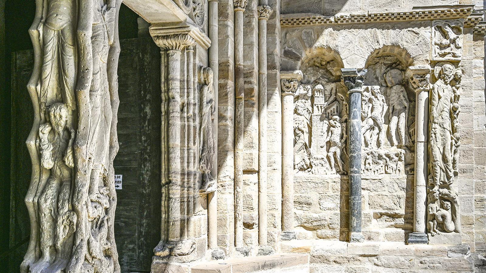 Detail des Portals von Saint-Pierre. Foto: Hilke Maunder