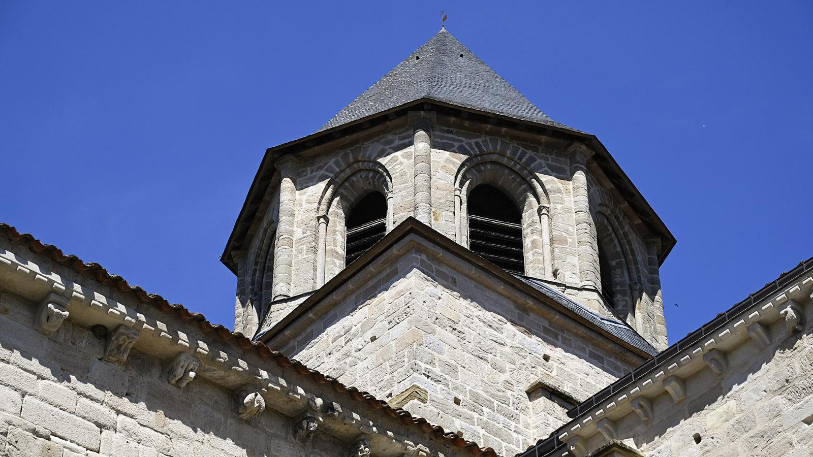 Der Turm der Abteikirche von Beaulieu-sur-Dordogne. Foto: Hilke Maunder