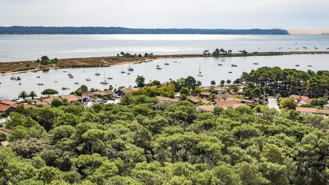 Der Blick vom Leuchtturm zur Seite des Bassin d'Arcachon. Foto: Hilke Maunder