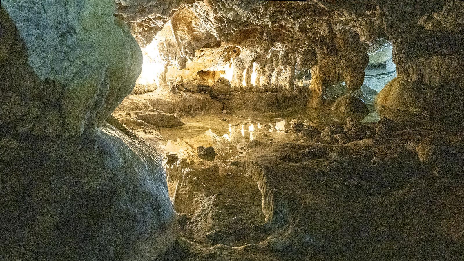 Wunderwelt im Berg: die Grotte von Lombrives. Foto: Hilke Maunder
