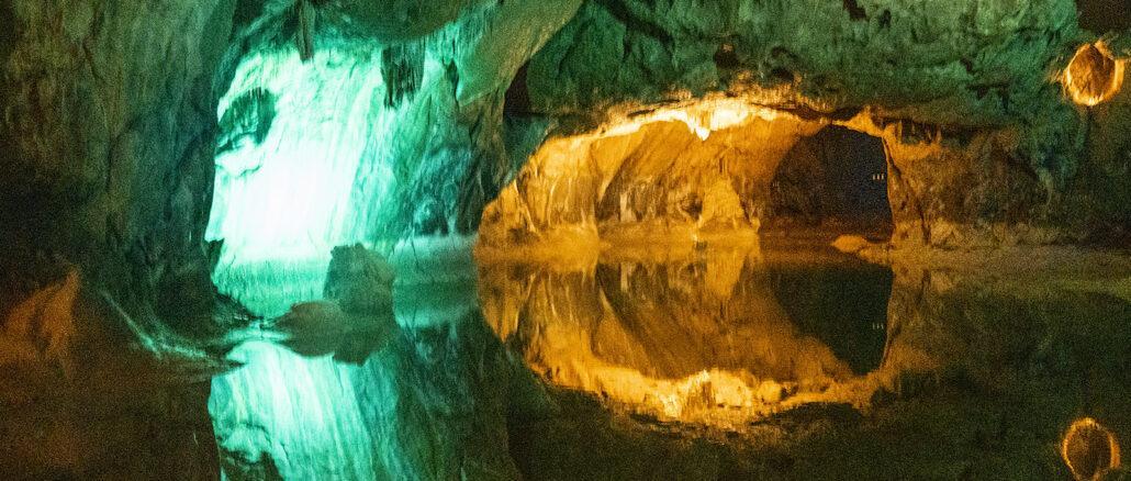 Der unterirdische See der Grotte de Lombrives. Foto: Hilke Maunder