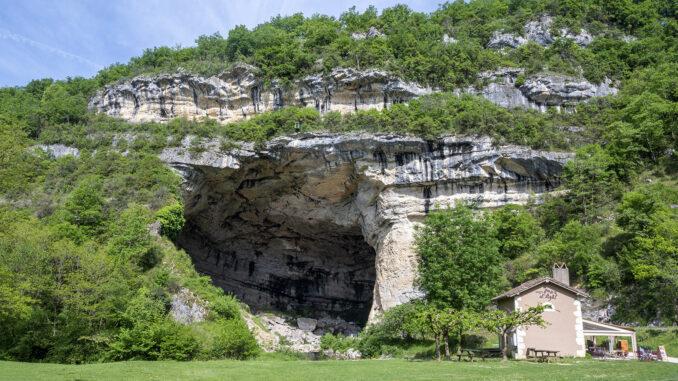 Der südliche Eingang zur Höhle von Mas-d'Azil. Foto: Hilke Maunder