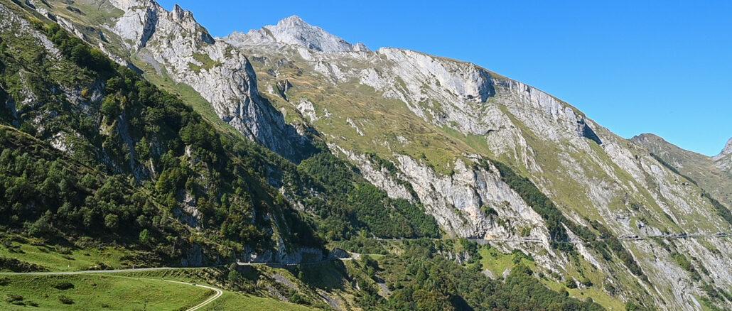 Die Pyrenäen des Béarn mit dem Pic du Midi d’Ossau (2.884 m). Foto: Hilke Maunder
