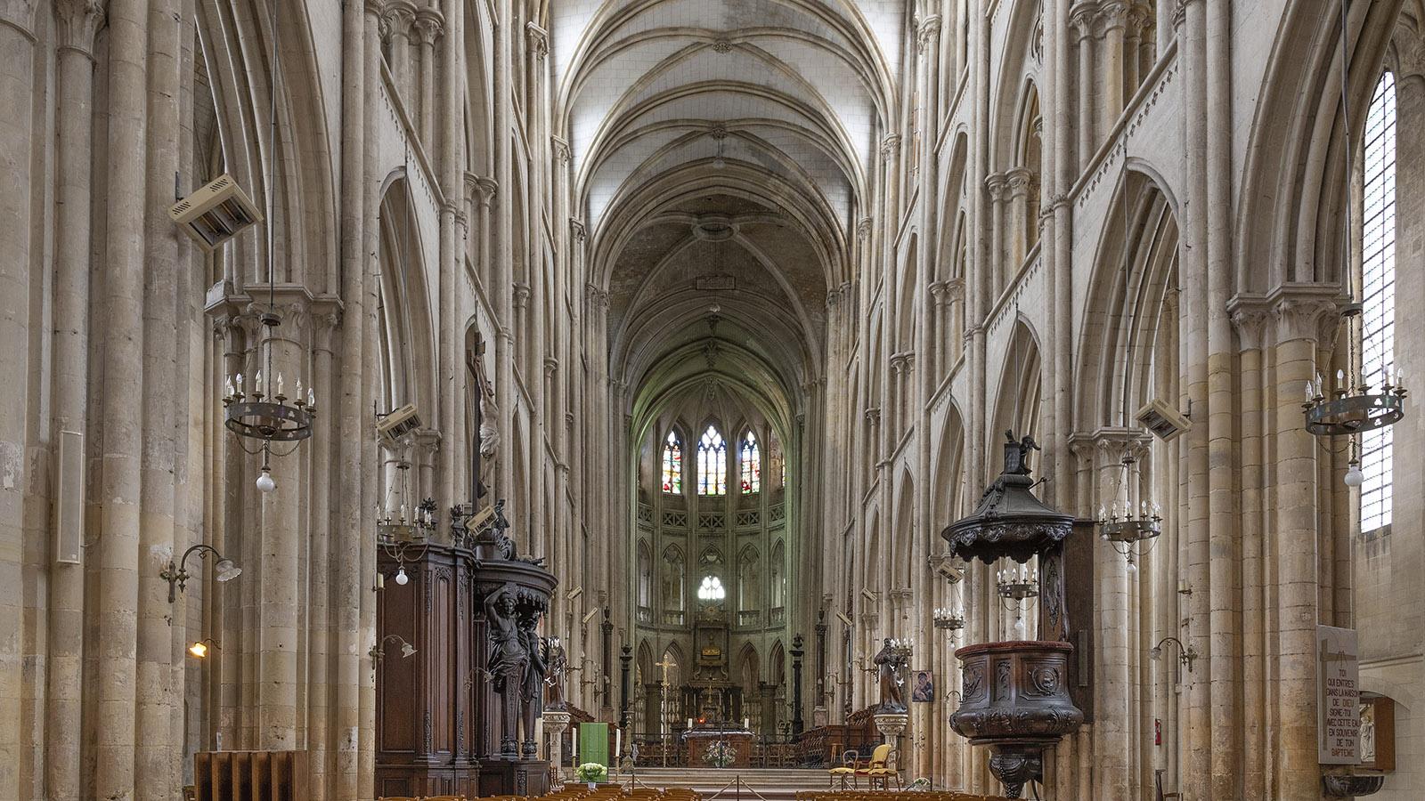 Eindruckvolle Schnitzkunst schmückt die Stiftskirche Notre-Dame. Foto: Hilke Maunder