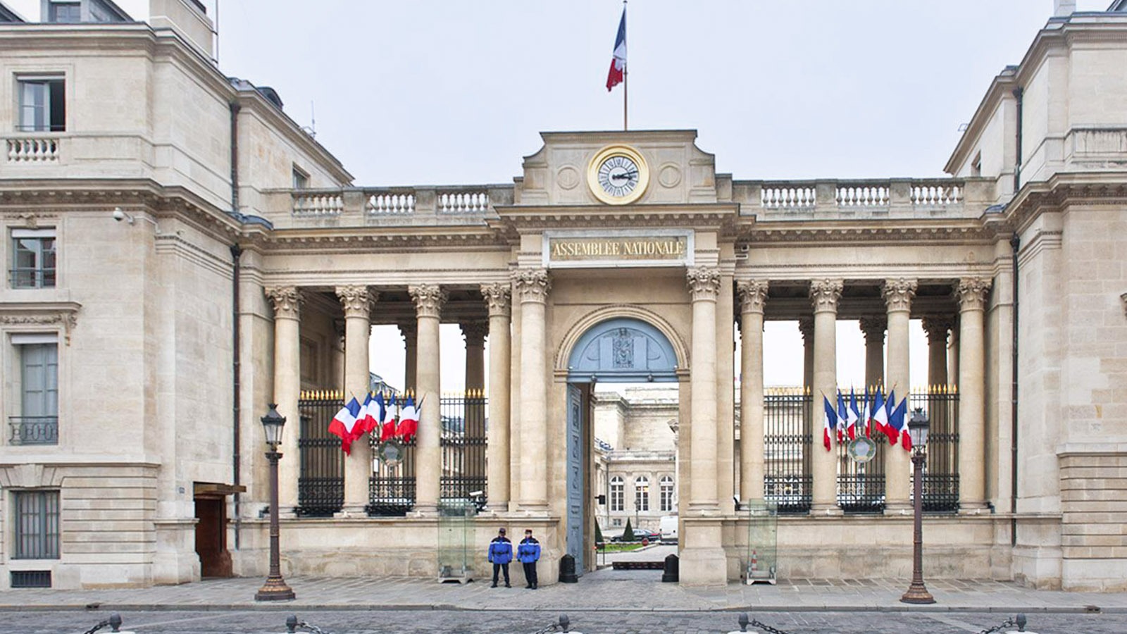 Die Législatives entscheiden über die Zusammensetzung des Parlaments. Die Nationalversammlung von Paris. Foto: Hilke Maunder