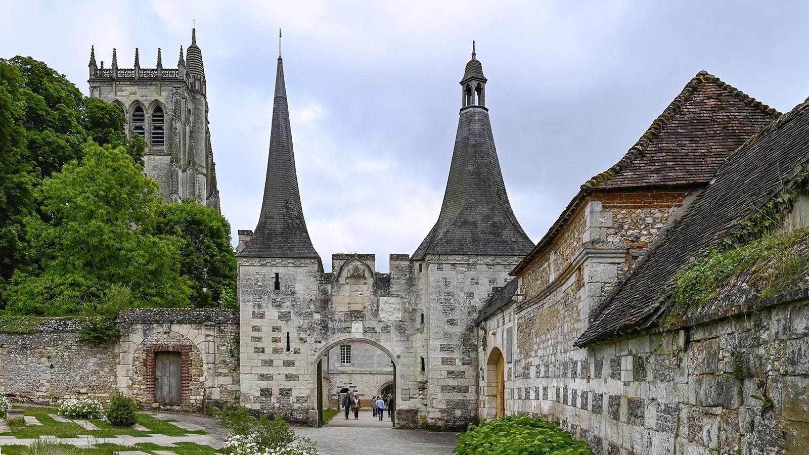 Der Eingang zur Abtei von Le Bec-Hellouin. Foto: Hilke Maunder