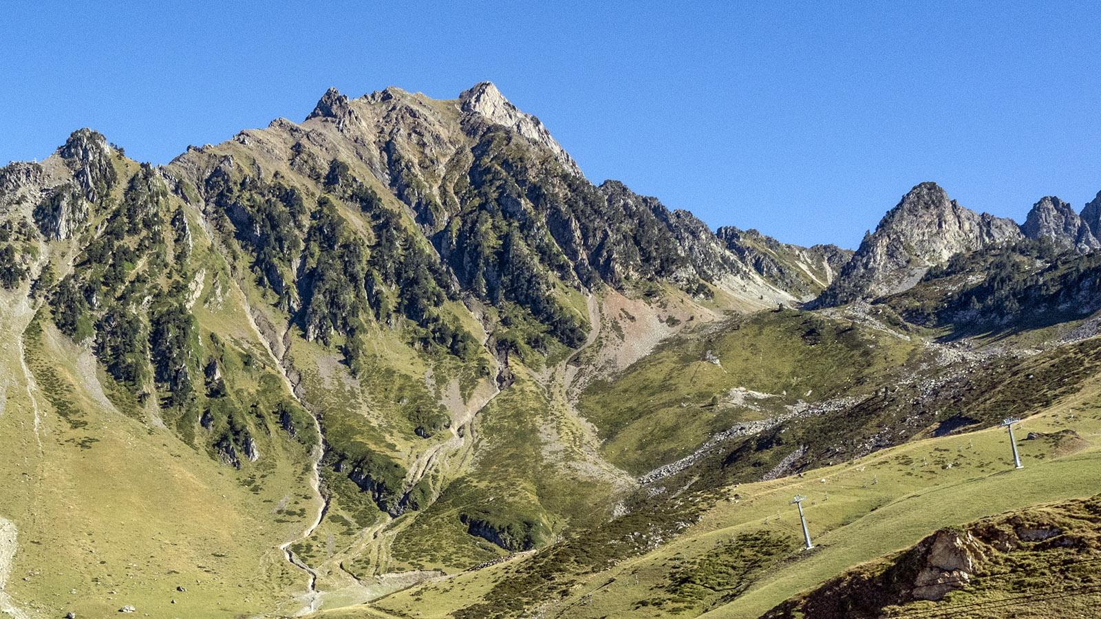 Die Gipfel der Pyrenäen bei La Mongie. Foto: Hilke Maunder