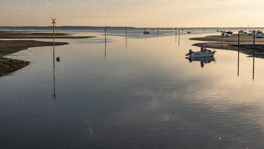 Die Fahrrinne zum Port du Bétey bei Ebbe. Foto: Hilke Maunder