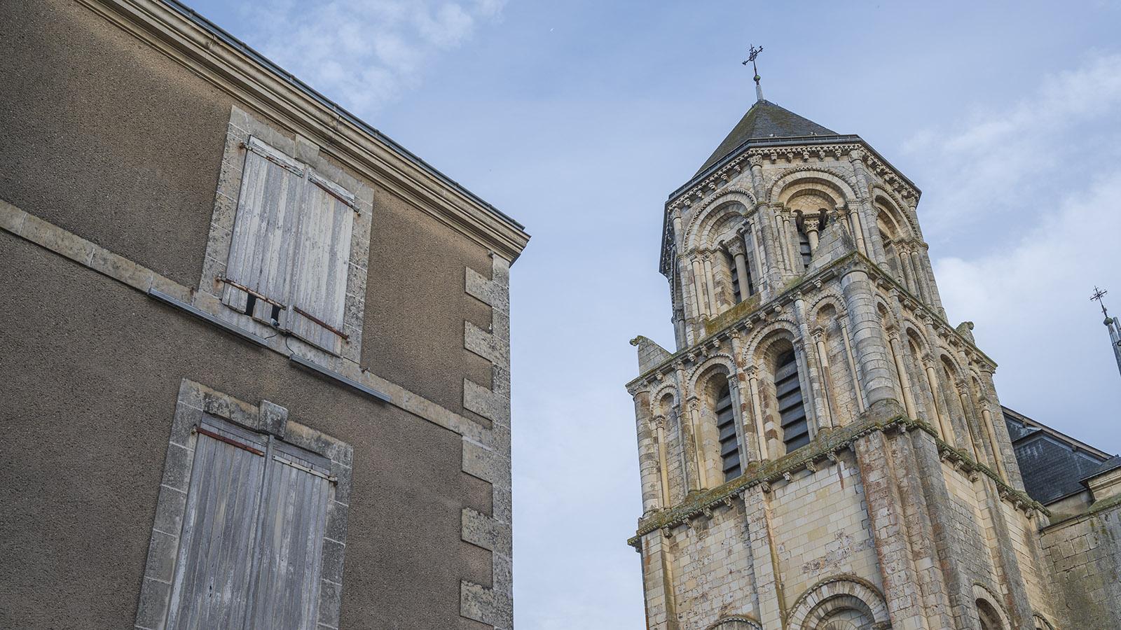 Der Vierecksturm der Radegunde-Kirche von Poitiers. Foto: Hilke Maunder