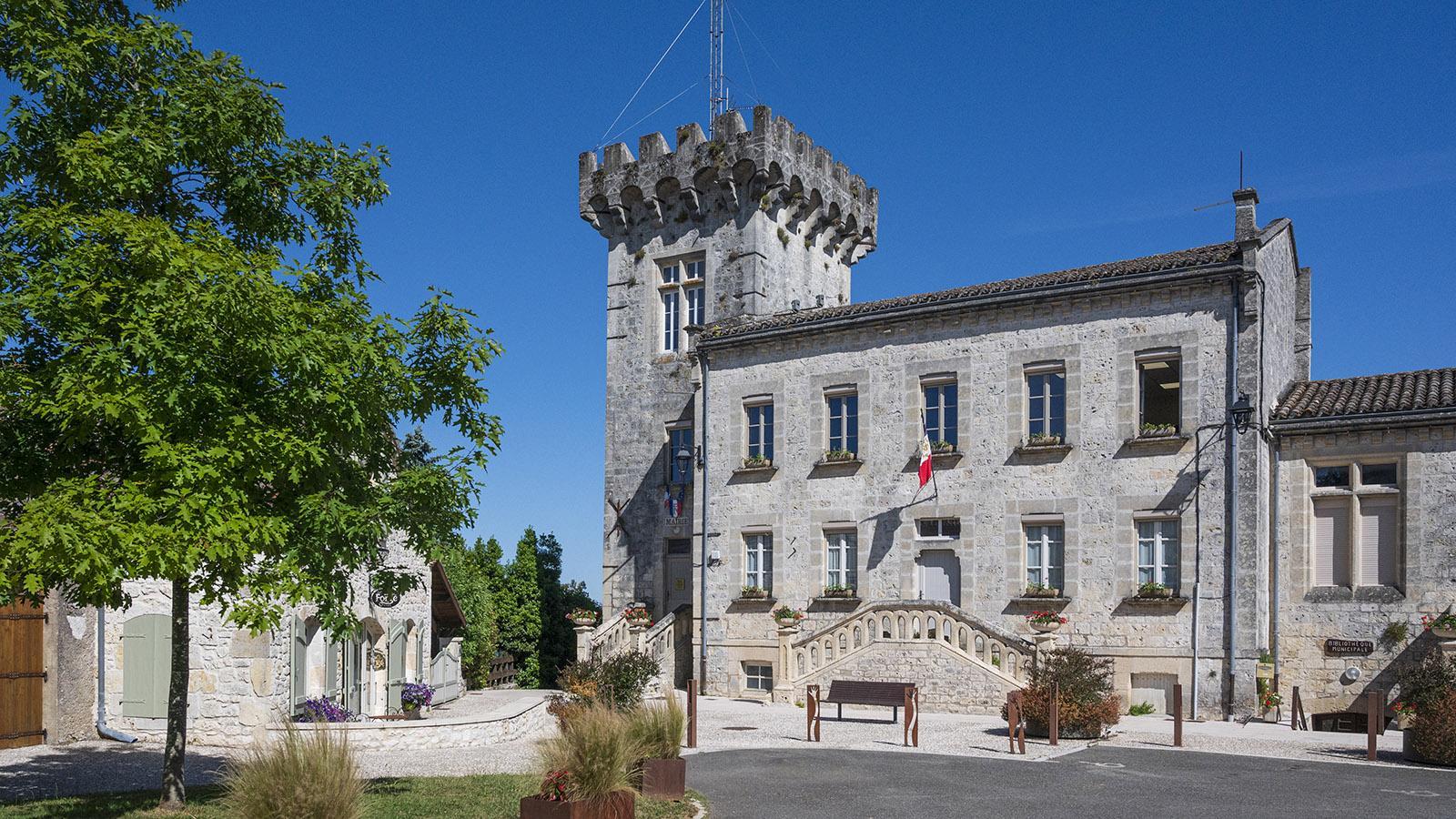 Das Rathaus von Roquecor. Foto: Hilke Maunder