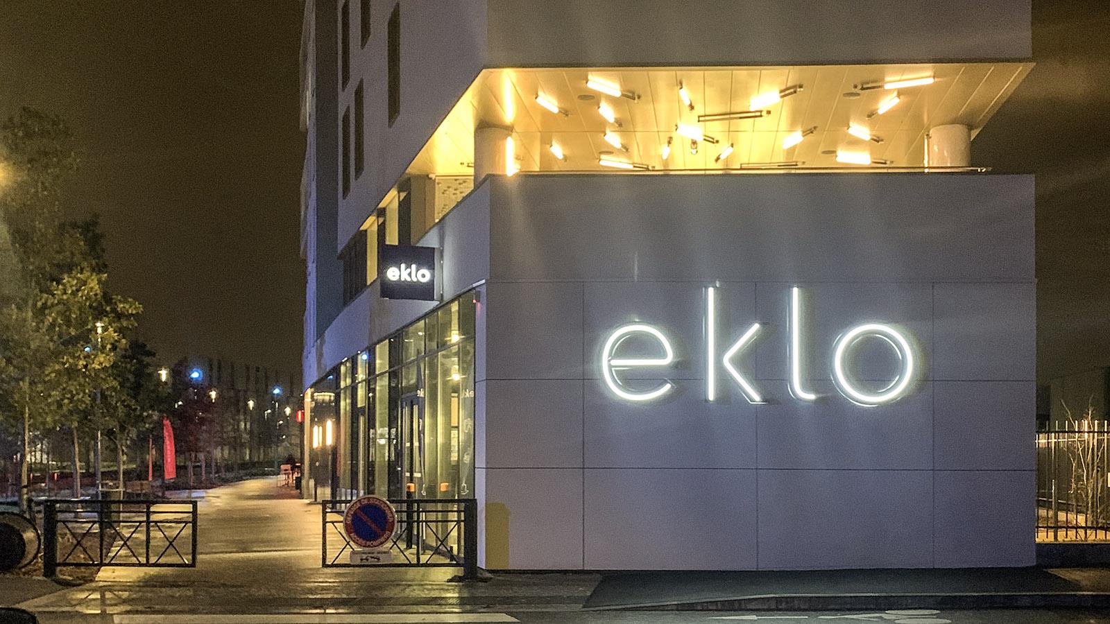 Das Eklo-Hotel von Grand-Parilly bei Lyon von außen. Foto: Hilke Maunder