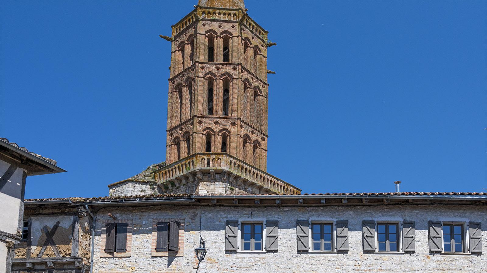 Der Turm der Pfarrkirche von Montricoux. Foto: Hilke Maunder