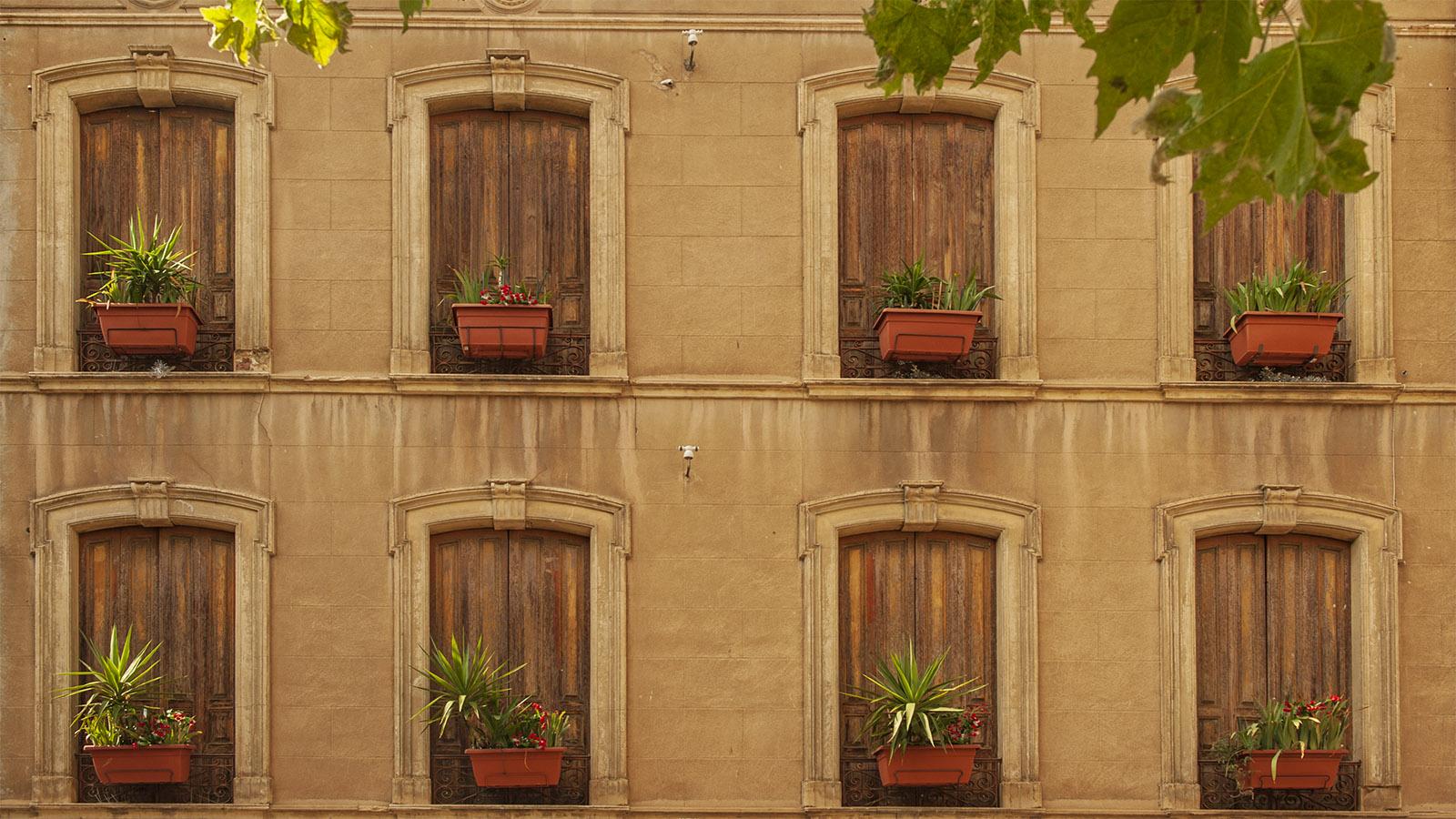 Typische Fassade in Prades. Foto: Hilke Maunder