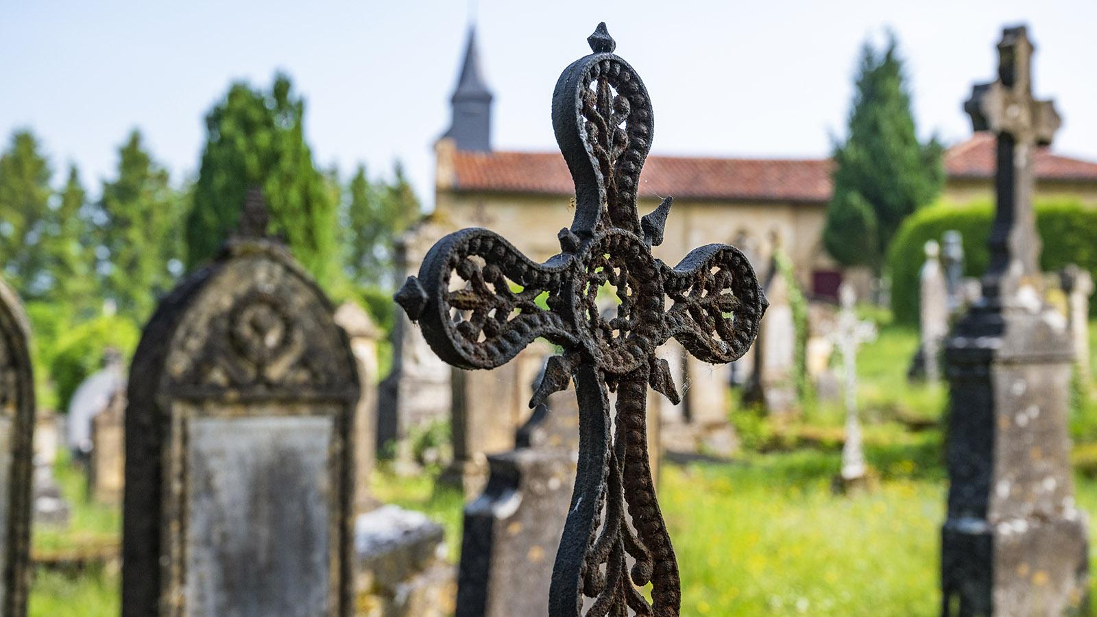 Eine Zeitreise der Bestattungskultur: der Friedhof von Marville. Foto: Hilke Maunder
