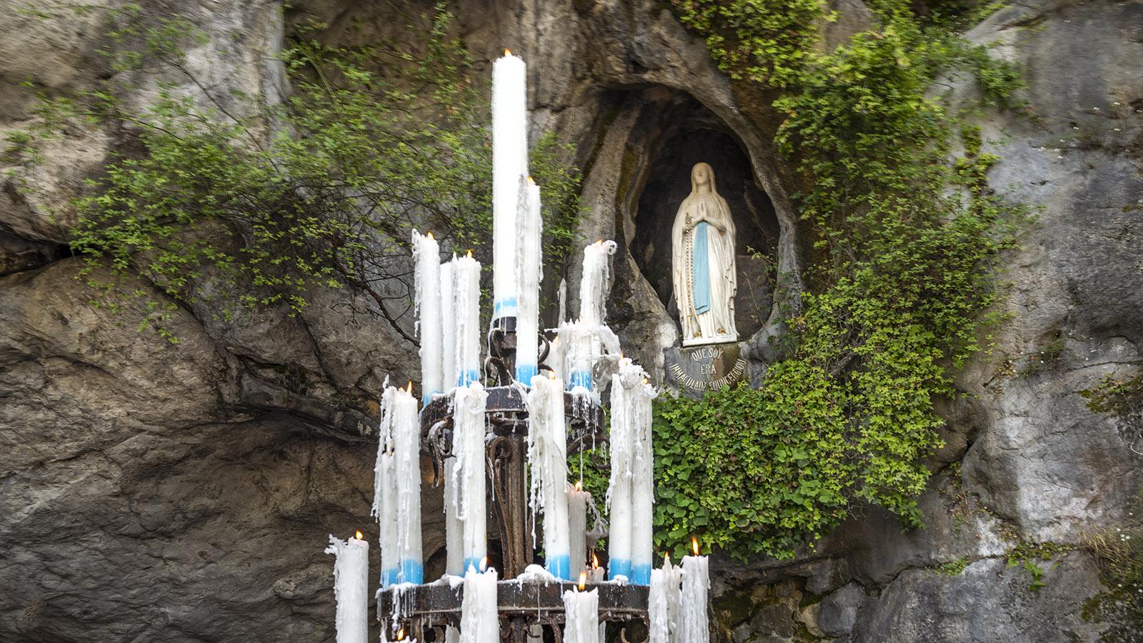 Wallfahrtsziel: die IBernadette-Grotte von Lourdes. Foto: Hilke Maunder