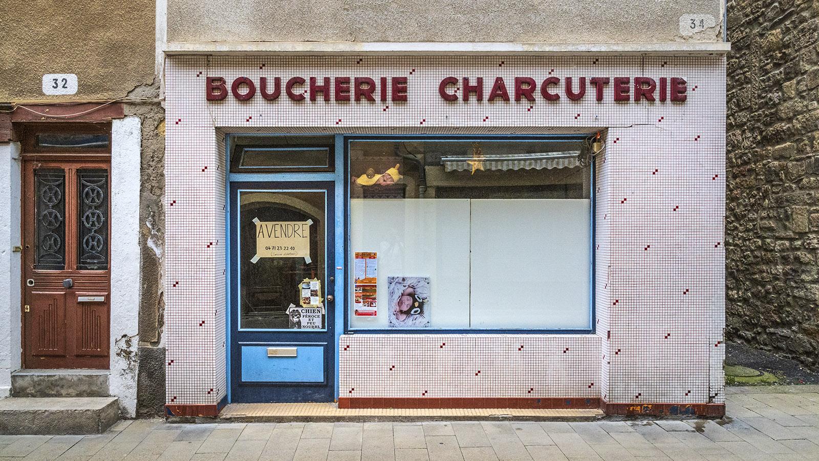 Zum Verkauf: die Schlachterei der Rue de la République. Foto: Hilke Maunder
