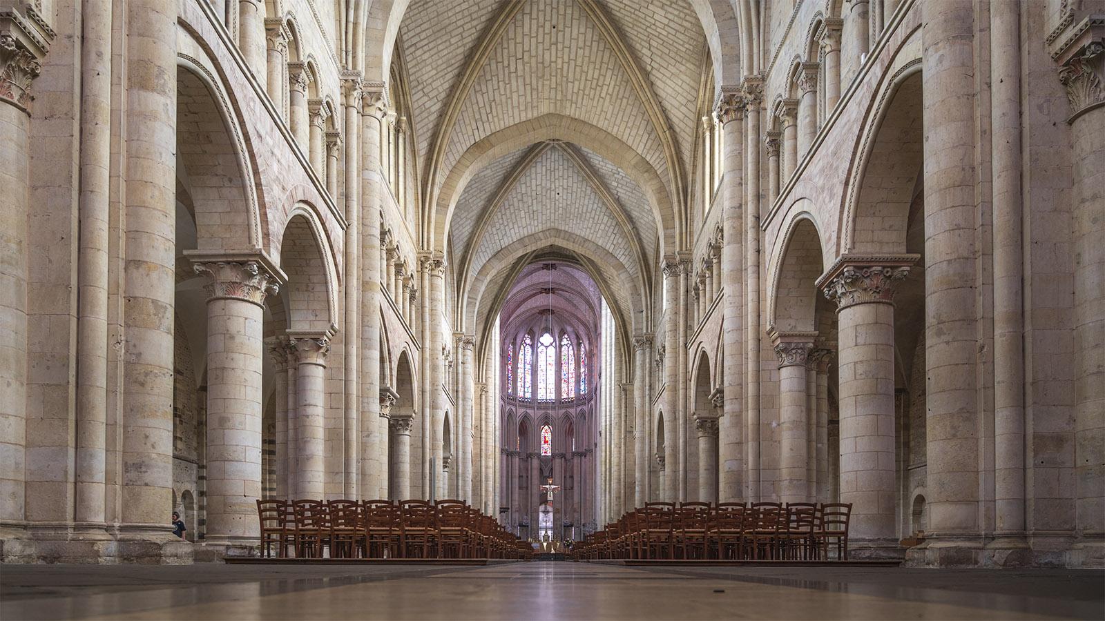 Das Kirchenschiff der Kathedrale von Le Mans. Foto: Hilke Maunder