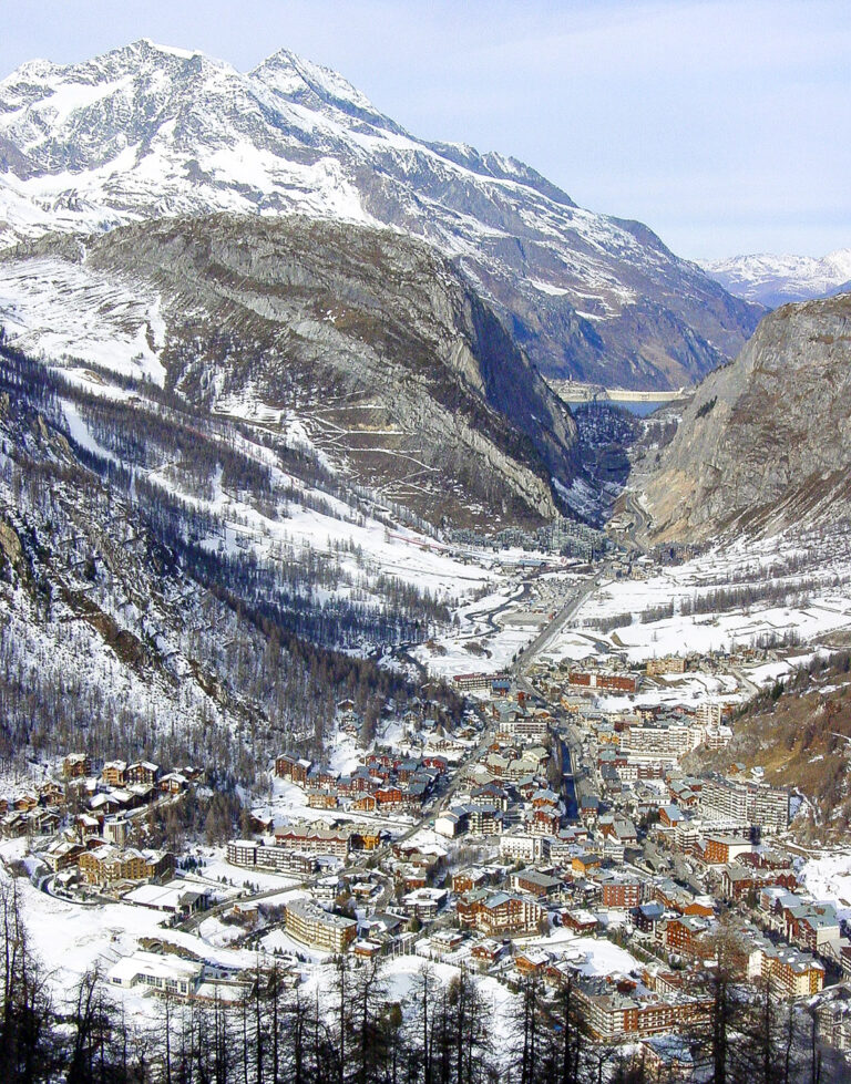Schneeloch mit Stil: Val d’Isère