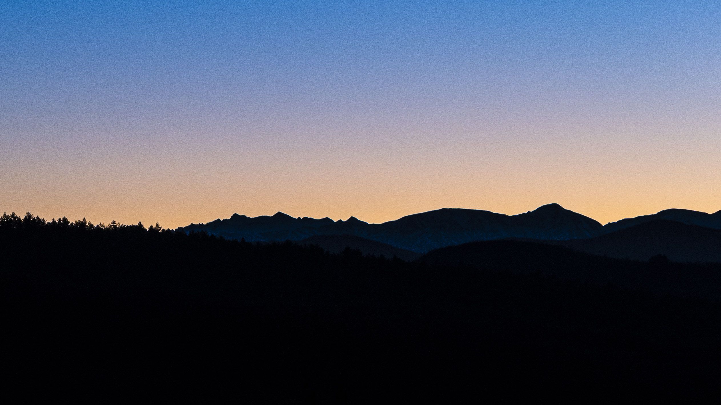 Sonnenuntergang über den Pyrenäen. Foto: Hilke Maunder