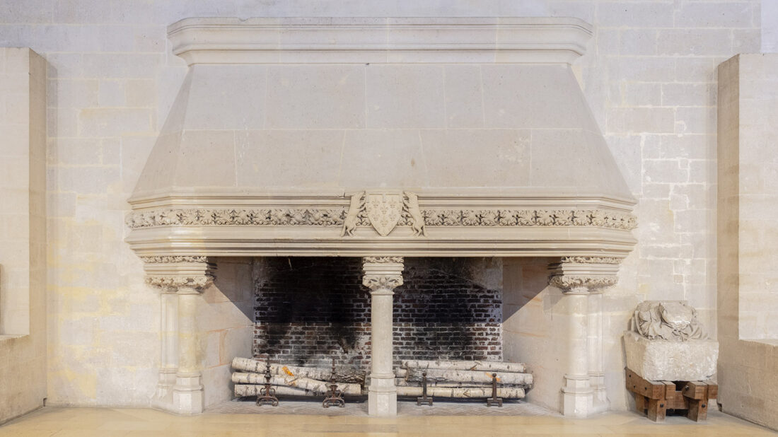 Der Kamin im Saal der Wachen des Château de Pierrefonds. Foto: Hilke Maunder