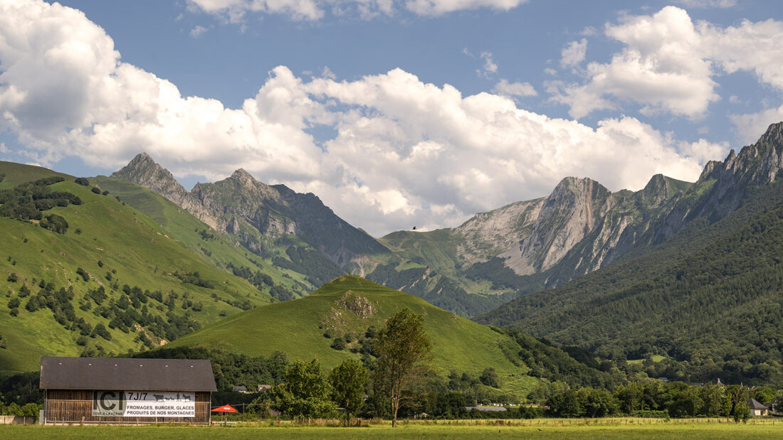 Die Landschaft bei Sarrance in der unteren Vallée d'Aspe. Foto: Hilke Maunder