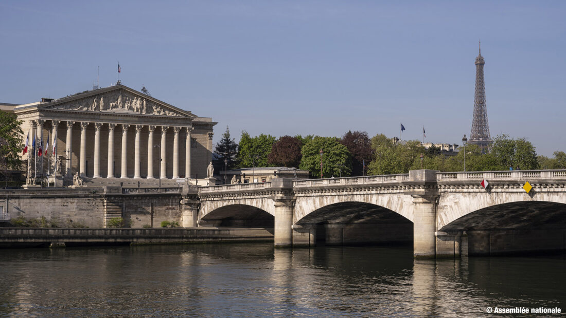 Der Palais Bourbon mit der frisch restaurierten Säulenreihe. Foto: Assemblée Nationale