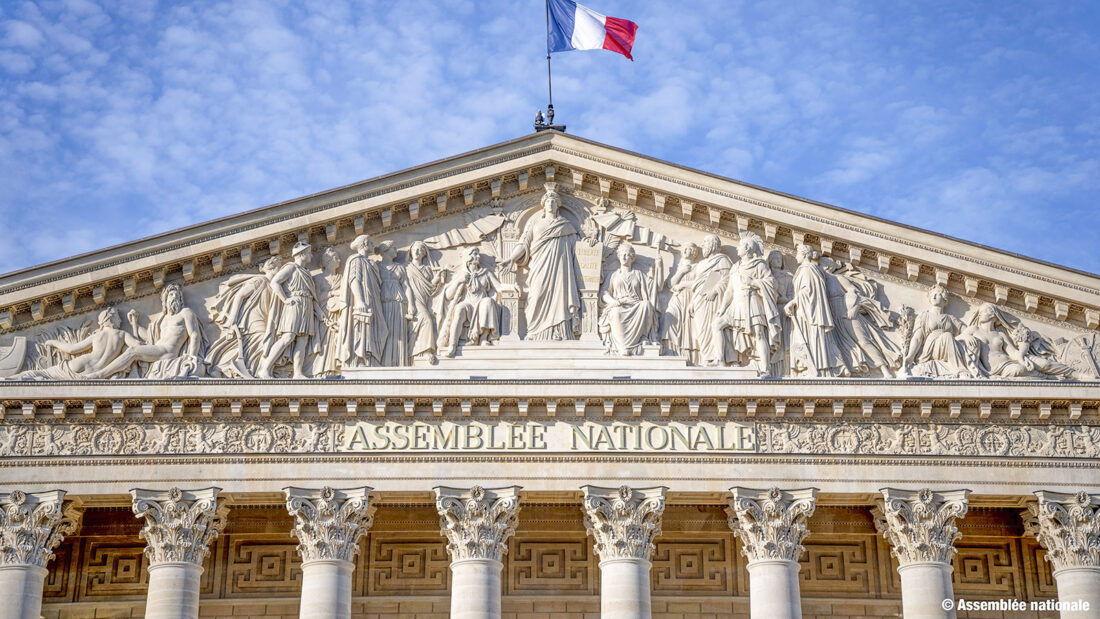 Detail der Säulenfront am Palais Bourbon. Foto: Assemblée Nationale